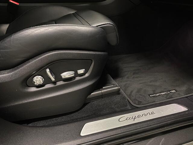 Porsche CAYENNE Coupé 3.0 E-Hybrid Platinum Edition 21inc 360°cam ACC Bose Luchtvering LED Sportchrono Panodak Leer+Memo