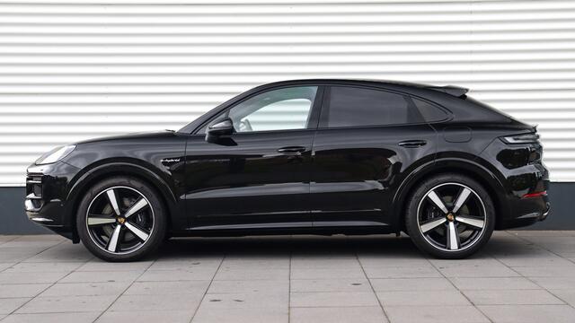 Porsche CAYENNE Coupé 3.0 E-Hybrid SportDesign | Stoelventilatie | InnoDrive | Soft-Close | BOSE Sound | Sportuitlaat | Trekhaak