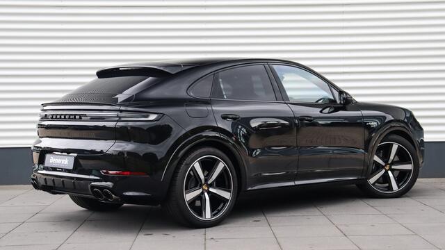 Porsche CAYENNE Coupé 3.0 E-Hybrid SportDesign | Stoelventilatie | InnoDrive | Soft-Close | BOSE Sound | Sportuitlaat | Trekhaak