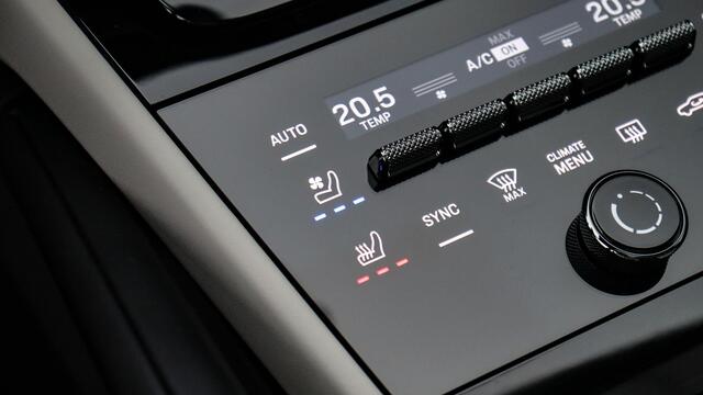 Porsche CAYENNE Coupé 3.0 E-Hybrid SportDesign | Stoelventilatie | InnoDrive | Soft-Close | BOSE Sound | Sportuitlaat | Trekhaak