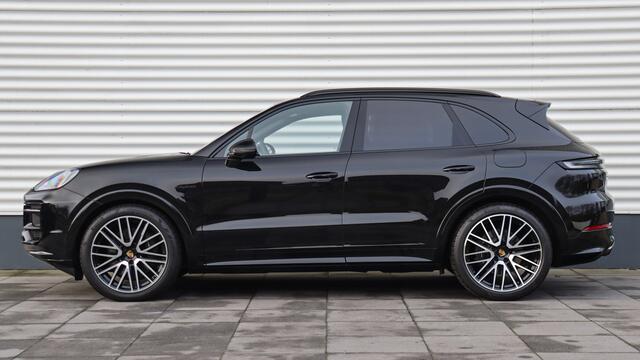Porsche CAYENNE 3.0 E-Hybrid SportDesign | Achterasbesturing | Panoramadak | HD Matrix | BOSE Sound | Trekhaak