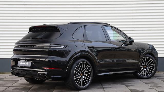 Porsche CAYENNE 3.0 E-Hybrid SportDesign | Achterasbesturing | Panoramadak | HD Matrix | BOSE Sound | Trekhaak