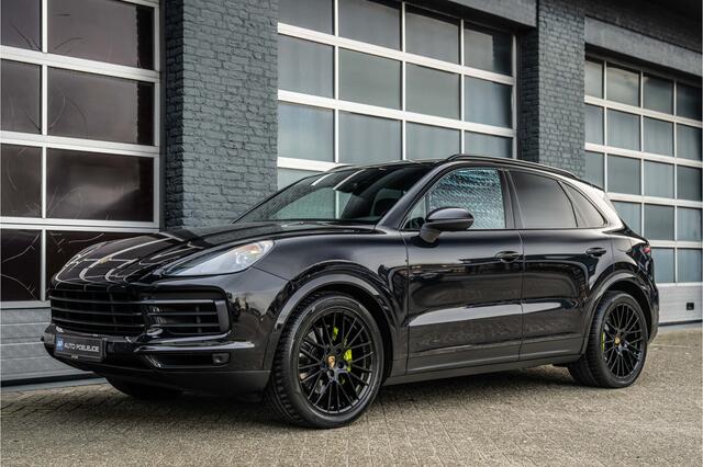 Porsche CAYENNE 3.0 E-Hybrid Pano, Leder, Lucht/V, Sport Chrono, Trekhaak, 21LM, Comfort Stoelen 14 Weg,