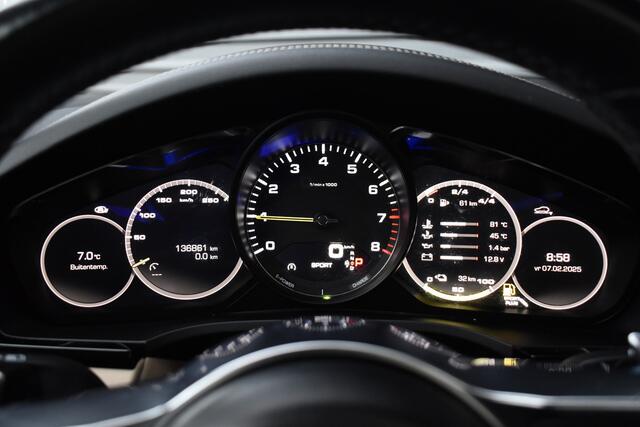 Porsche CAYENNE 3.0 E-Hybrid 462pk | Panoramadak | Trekhaak | 360 Camera | Sport Chrono | Bose | Stuurverwarming | Luchtvering | Orig. NL |