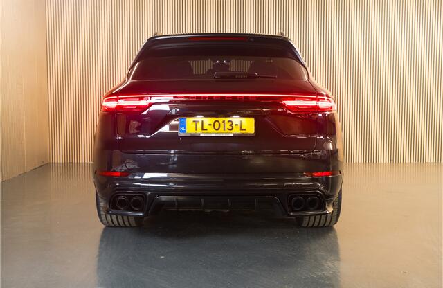Porsche CAYENNE 2.9 S TechArt Carbon Sport Chrono - Panoramadak - Stoelverwarming/Ventilatie voor en achter - Apple Carplay/Android Auto - 22'