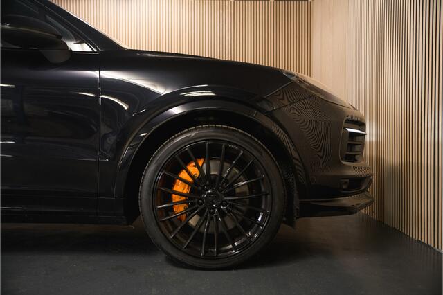 Porsche CAYENNE 2.9 S TechArt Carbon Sport Chrono - Panoramadak - Stoelverwarming/Ventilatie voor en achter - Apple Carplay/Android Auto - 22'