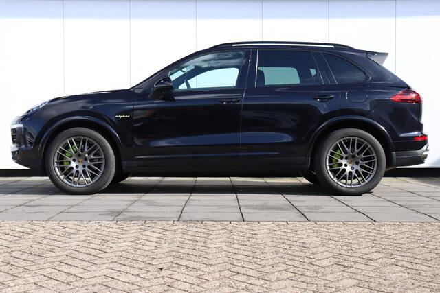 Porsche CAYENNE 3.0 S E-Hybrid PLATINUM EDITION | SPORT-CHRONO | PANO-DAK | LEDER | LUCHTVERING | ELECT. TREKHAAK | FULL OPTIONS