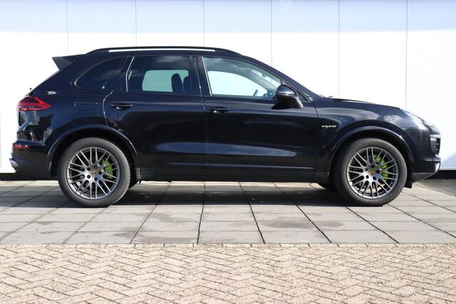 Porsche CAYENNE 3.0 S E-Hybrid PLATINUM EDITION | SPORT-CHRONO | PANO-DAK | LEDER | LUCHTVERING | ELECT. TREKHAAK | FULL OPTIONS