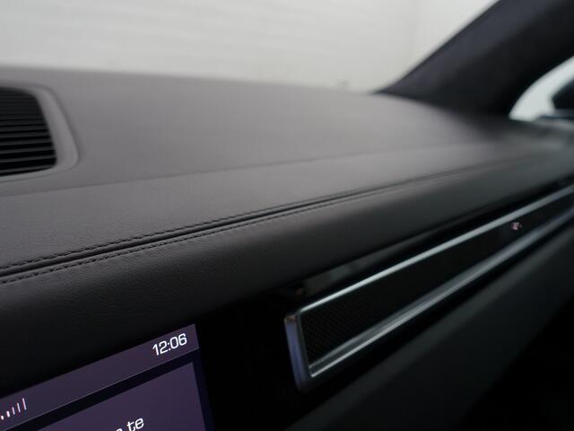 Porsche CAYENNE 3.0 E-Hybrid Exclusive Manufaktur- Alcantara Afwerking, Carbon, Soft Close, Stoelventilatie, Sport Interieur