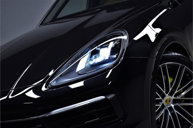 Porsche CAYENNE Coupé 3.0 462pk E-Hybrid Turbo Sportchrono/Pano/Trekhaak/Lmv22''/Carplay/Memory/Camera/Luchtvering