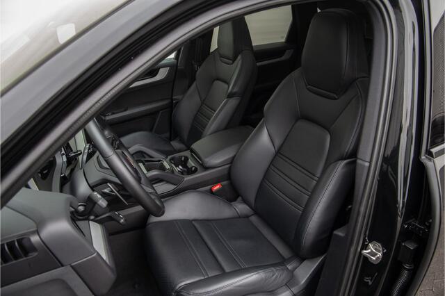 Porsche CAYENNE 3.0 E-Hybrid Sport-Design, Pano, Sportstoelen 18-voudig, Bose, Facelift