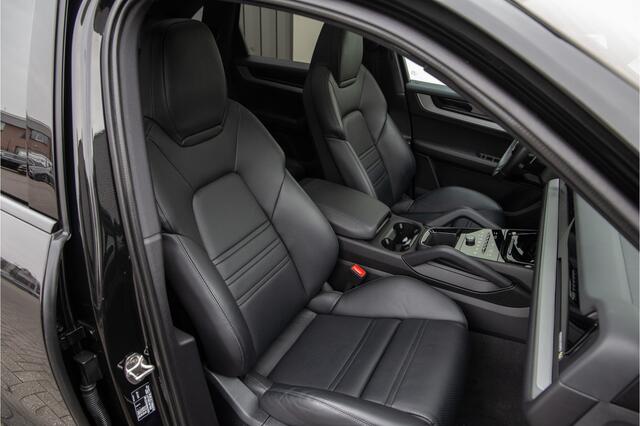 Porsche CAYENNE 3.0 E-Hybrid Sport-Design, Pano, Sportstoelen 18-voudig, Bose, Facelift