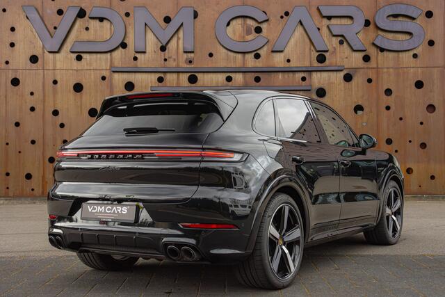 Porsche CAYENNE 3.0 E-Hybrid | PDCC | InnoDrive | Carbon | BOSE | Pano | HUD | 360 | Stoelventilatie |