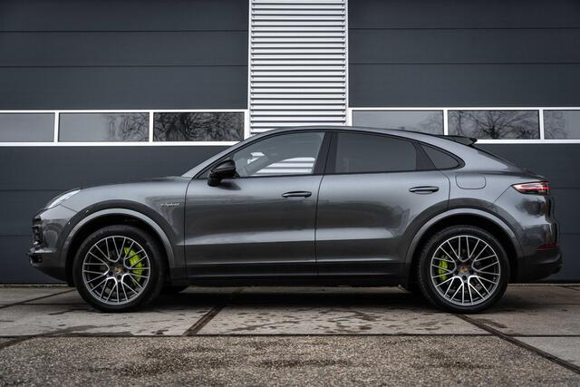 Porsche CAYENNE Coupé 3.0 E-Hybrid |Sport chrono|Matrix-LED| Pano |Trekhaak elektr. |Keyless |BOSE |
