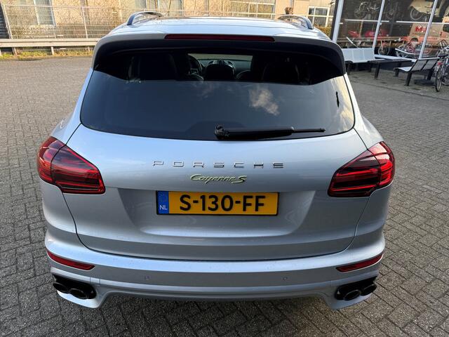 Porsche CAYENNE S E-HYBRID PLATINUM EDITION