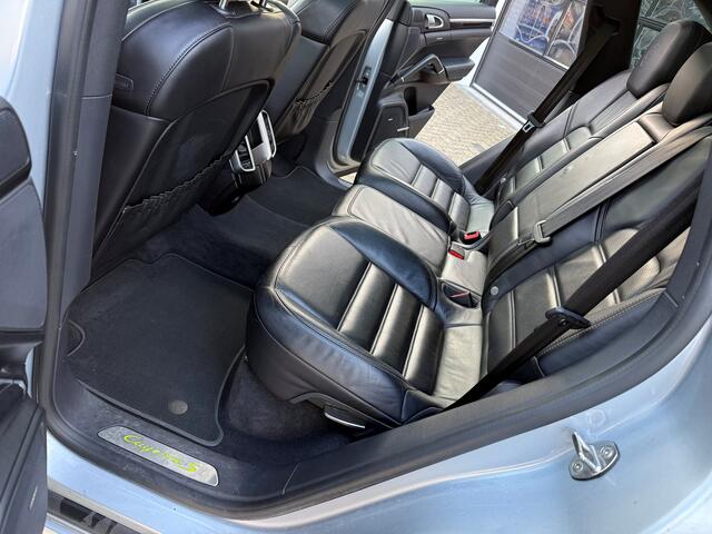 Porsche CAYENNE S E-HYBRID PLATINUM EDITION