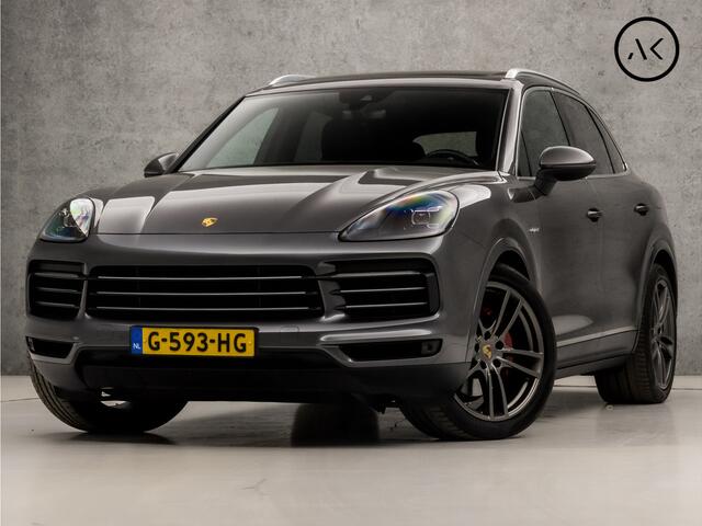 Porsche CAYENNE 3.0 E-Hybrid 463Pk (PANORAMADAK, SPORTCHRONO PAKKET, ORG NEDERLANDS, SFEERVERLICHTING, 14 WEGEN SPORTSTOELEN, KEYLESS, LUCHTVERING, APPLE CARPLAY, DAB+, STUURWIEL VERWARMD, NIEUWSTAAT)