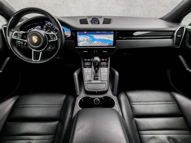 Porsche CAYENNE Coupé 3.0 E-Hybrid SportDesign 476Pk Automaat (PANORAMADAK, SPORTCHRONO PAKKET, ALCANTARA HEMEL, MEEGESPOTEN BUMPERS, LUCHTVERING, MEMORY SEATS, SFEERVERLICHTING, APPLE CARPLAY, BOSE AUDIO, 360 CAMERA, NIEUWSTAAT)