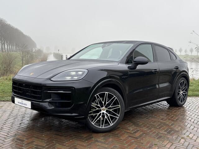 Porsche CAYENNE 3.0 E-Hybrid 470pk Luchtvering SportDesign Pano 22'' Trekhaak