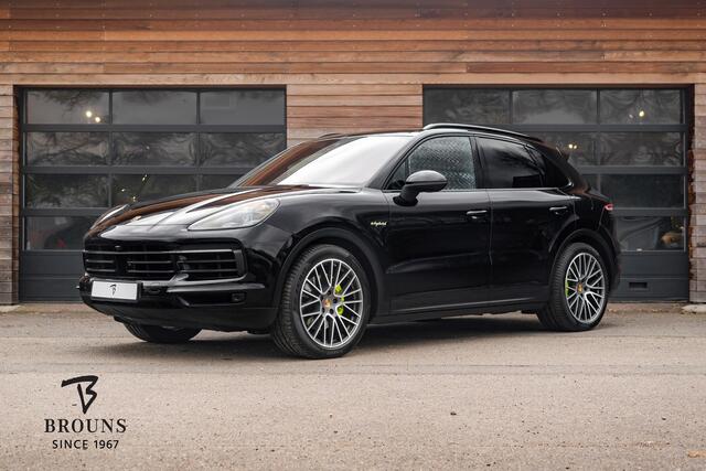 Porsche CAYENNE 3.0 E-Hybrid *RearSeatEntert-Nachtzicht-HUD-ACC-PDCC-el. Trekh