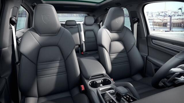 Porsche CAYENNE E-Hybrid Coupé Platinum Edition