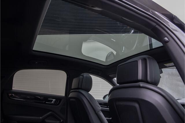 Porsche CAYENNE Coupé 3.0 E-Hybrid Bose, Pano, 22" Adapt. Cruise, Sportuitlaat, Luchtvering, BTW