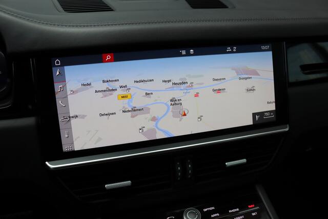 Porsche CAYENNE 3.0 V6 Aut8 | Luchtvering | Panoramadak | Camera | Memory | Trekhaak | Porsche Dynamic Light Systeem | Stoelverwarming V+A | Rijassistentiesysteem Rijstrookwissel |