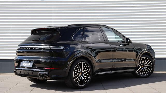Porsche CAYENNE 3.0 E-Hybrid SportDesign | BOSE Sound | Achterasbesturing | HD Matrix | PPF | Trekhaak | Surround View