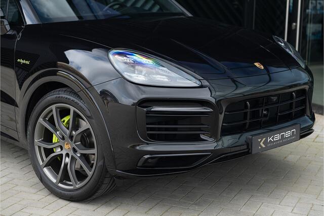 Porsche CAYENNE 3.0 E-Hybrid 462pk ACC Pano PDLS+ GTS Stoelvent. Sport Chrono Alcant.Hemel Luchtv.