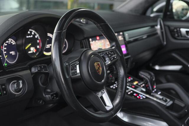 Porsche CAYENNE Turbo S 4.0 V8 680pk E-Hybrid Panoramadak 4-wielsturing Keramisch Luchtvering PDCC Trekhaak Matrix Bose NLauto 22" LMV 1e eigenaar!!
