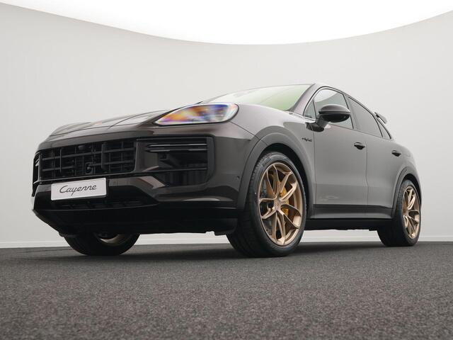 Porsche CAYENNE Turbo E-Hybrid Coupé met GT pakket