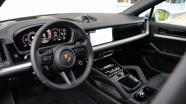 Porsche CAYENNE Coupé E-Hybrid SportDesign | Head-up | BOSE Sound | Soft-Close | HD Matrix | Sportuitlaat | Trekhaak | Bijrijdersdisplay