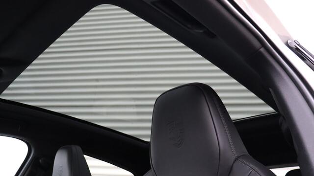 Porsche CAYENNE Coupé E-Hybrid SportDesign | Head-up | BOSE Sound | Soft-Close | HD Matrix | Sportuitlaat | Trekhaak | Bijrijdersdisplay