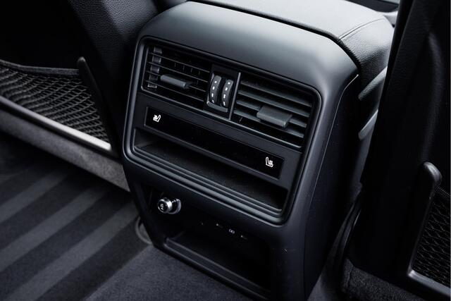 Porsche CAYENNE Coupé 3.0 E-Hybrid Sport Chrono Passenger Display - 18-weg Zetels - Trekhaak