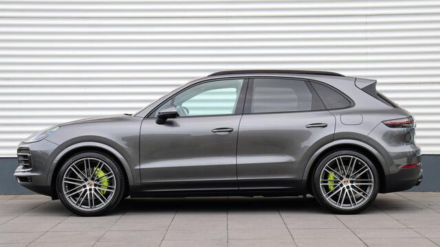 Porsche CAYENNE 3.0 E-Hybrid | Head-up | InnoDrive | Panoramadak | BOSE Sound | Surround View | Trekhaak