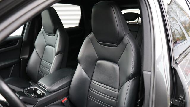 Porsche CAYENNE 3.0 E-Hybrid | Head-up | InnoDrive | Panoramadak | BOSE Sound | Surround View | Trekhaak