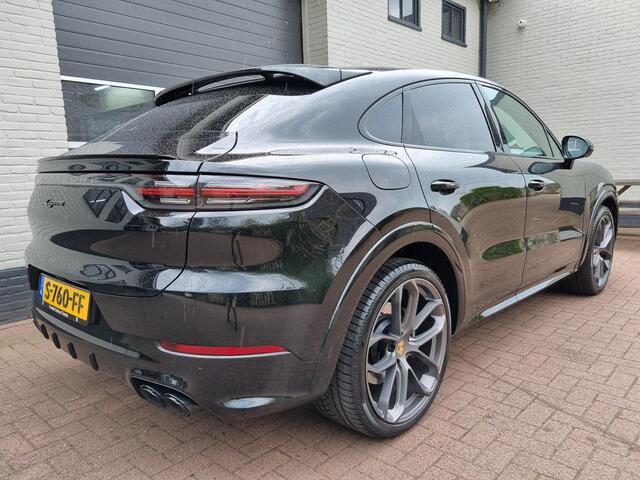 Porsche CAYENNE Coupé 3.0 E-Hybrid Platinum Edition