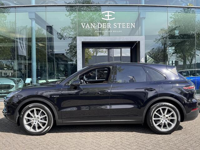 Porsche CAYENNE 3.0 E-Hybrid 4Wiel sturing | 1e Eigenaar | Sport Chrono | Head-Up