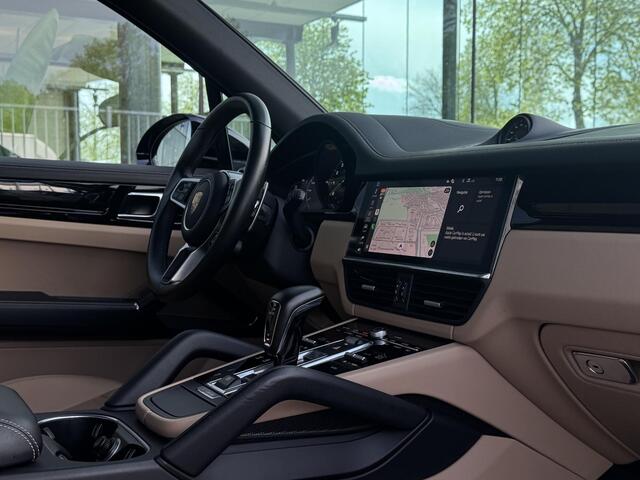 Porsche CAYENNE 3.0 E-Hybrid 4Wiel sturing | 1e Eigenaar | Sport Chrono | Head-Up