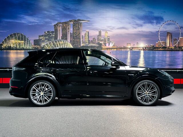 Porsche CAYENNE 3.0 E-Hybrid |Burmester|SportDesign+Chrono|HUD|Alcantara|NL NAP