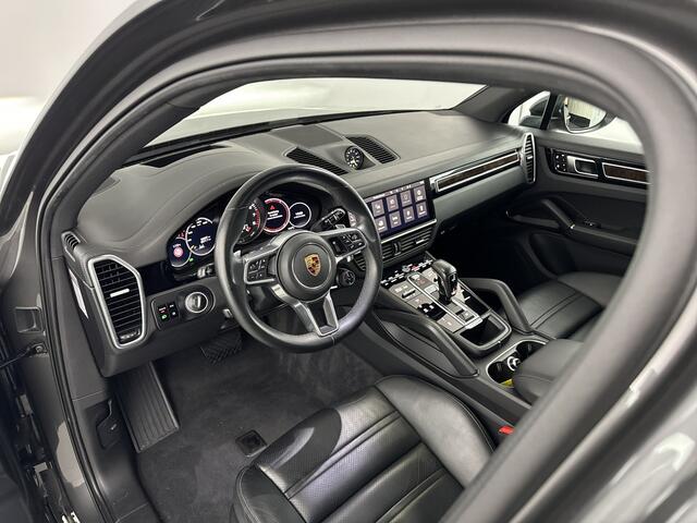 Porsche CAYENNE 3.0 E-Hybrid/Pano/Head-Up/Trekh/GTS Stoelen/Luchtv/Full Options