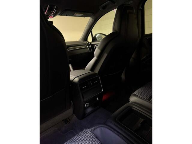 Porsche CAYENNE 3.0 E-Hybrid Pl. Ed. | Carbon dak | Bose | Sport chrono | PDLS