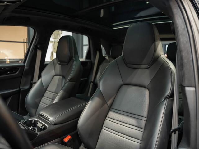 Porsche CAYENNE E-Hybrid Pano 22 Inch Exclusive Luchtvering Cayenne E-Hybrid Alcantara Hemel BOSE