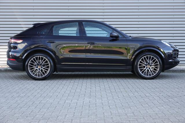 Porsche CAYENNE Coupé 3.0 E-Hybrid Sport Chrono | Pano | HUD | Bose | Soft Close | Memory | Ventilatie |