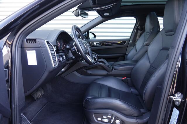 Porsche CAYENNE Coupé 3.0 E-Hybrid Sport Chrono | Pano | HUD | Bose | Soft Close | Memory | Ventilatie |