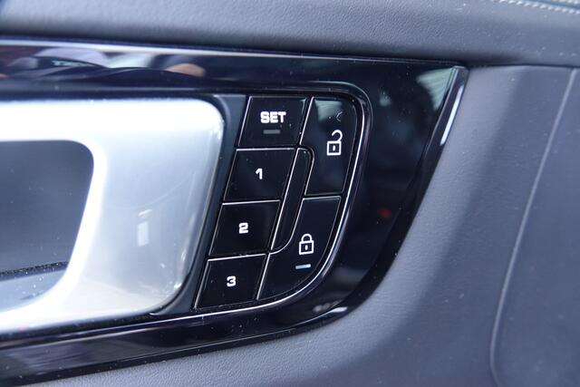 Porsche CAYENNE Coupé 3.0 E-Hybrid Sport Chrono | Pano | HUD | Bose | Soft Close | Memory | Ventilatie |