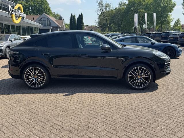 Porsche CAYENNE Coupé 3.0 / Trekhaak / Panoramadak / Camera / Luchtvering / 22'' / Bose / Stoelventilatie / Sportchrono / Stoelverwarming / DAB / ACC