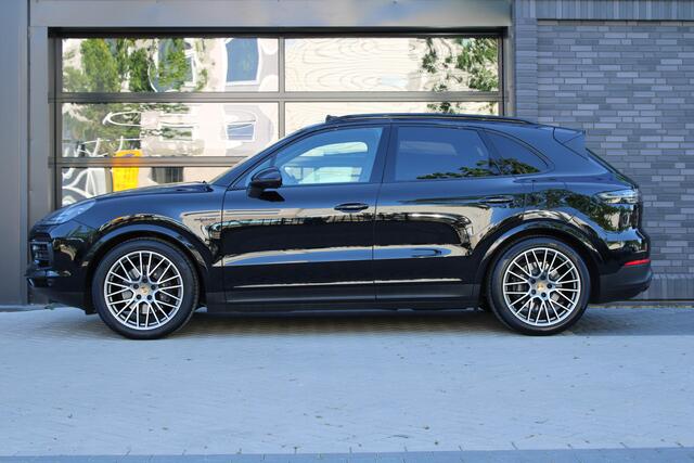 Porsche CAYENNE 3.0 E-Hybrid Platinum Edition | BTW | PANO | HUD | VENTILATIE | 360 | NIGHTVISION | BOSE | LUCHTVERING |