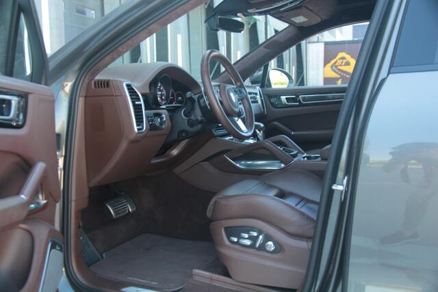 Porsche CAYENNE Coupé 4.0 Turbo S E-Hybrid