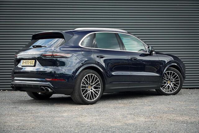 Porsche CAYENNE 3.0 E-Hybrid / Pano / 4Wielsturing / InnoDrive / Clanck / Trekhaak / Luchtvering / NL Auto